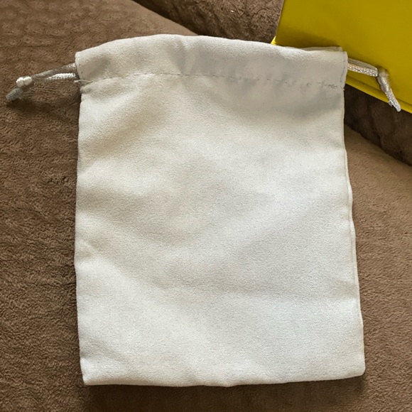 Kendra Scott Necklace Gift Box and Jewelry Bag Set - Picture 12 of 14